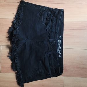 Distressed Black American Eagle shorts!